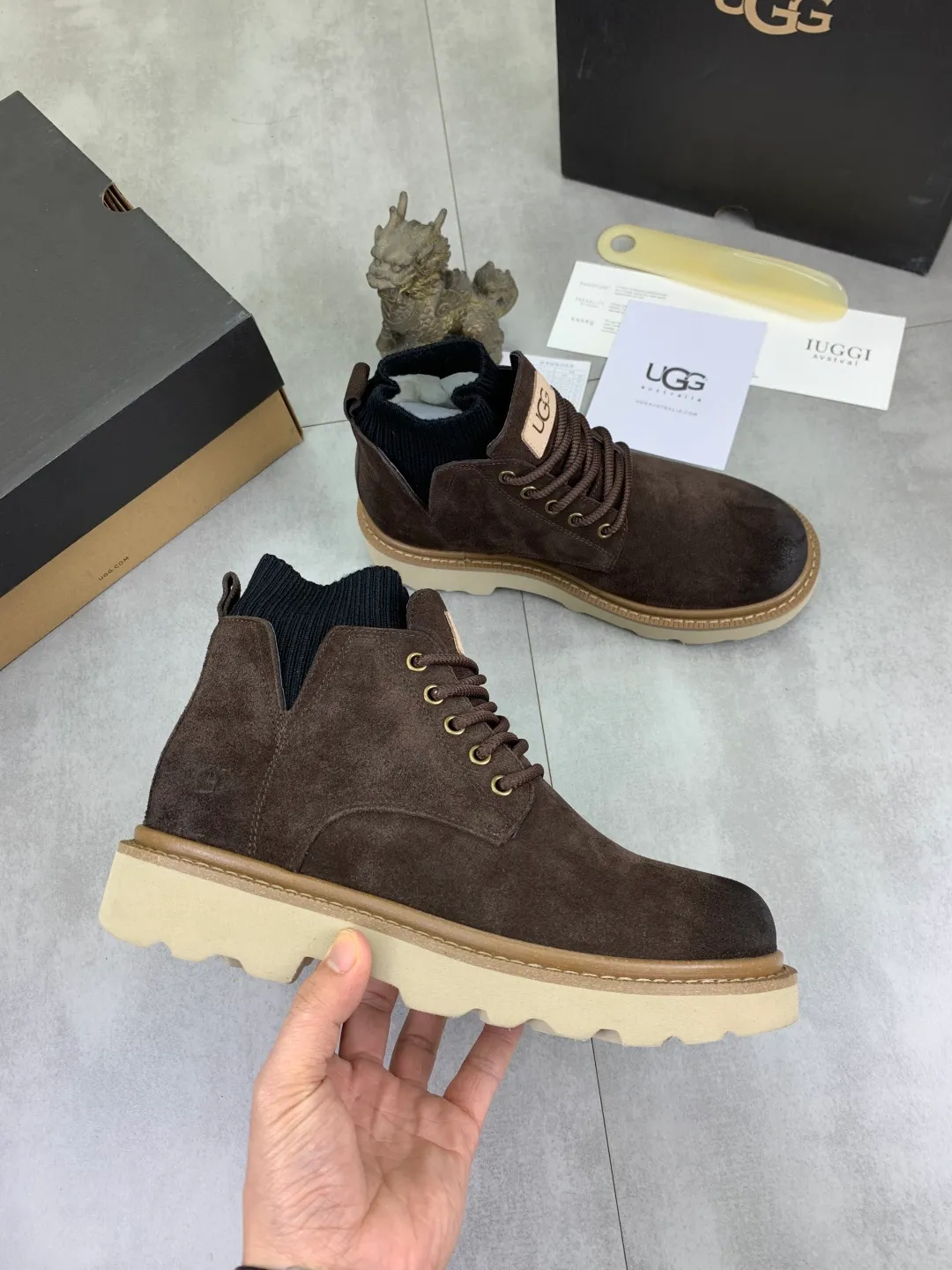 Men's men's shoes P620 New arrival🆕🆕🆕 IUGGI men's British retro Martin boots Winter new men's outdoor hiking boots First layer of cowhide on the outside Wool on the inside Comfortable and warm Rubber sole sole Non-slip and firm Trendy and fashionable Casual and versatile Size: 39-44 (customized for 45) Color: three colors